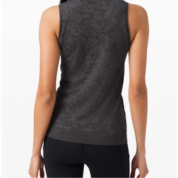 Lululemon Breeze by muscle tank NWOT Size:6 - Picture 3 of 8